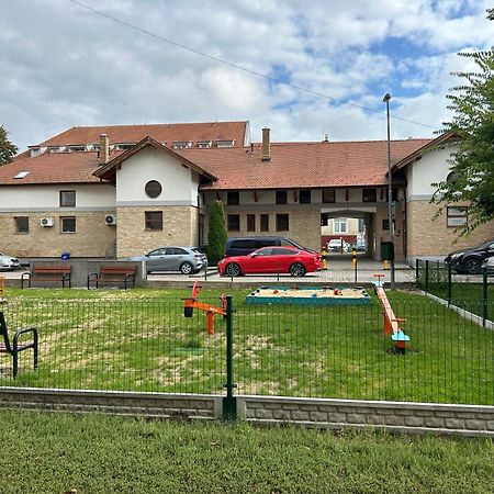 Konde Apartments B Dunajská Streda Exteriér fotografie