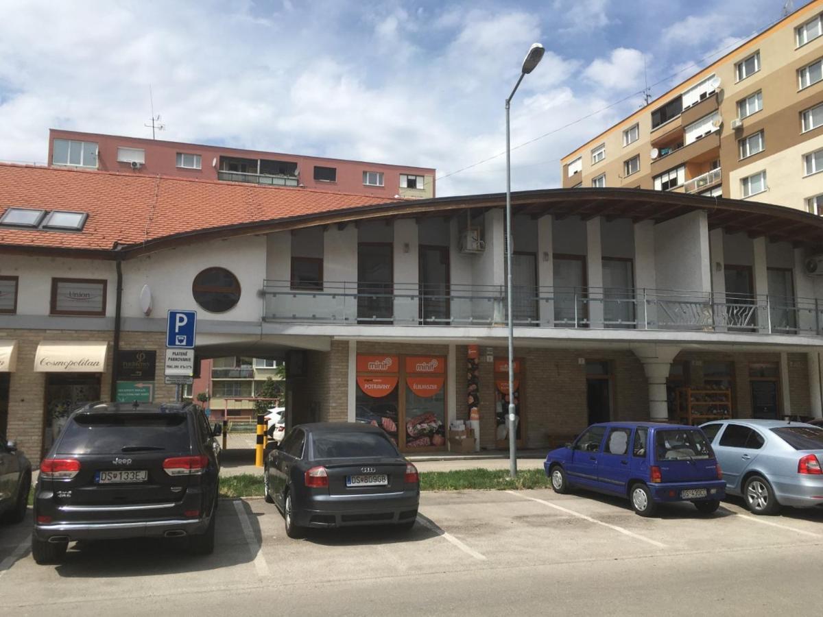Konde Apartments B Dunajská Streda Exteriér fotografie