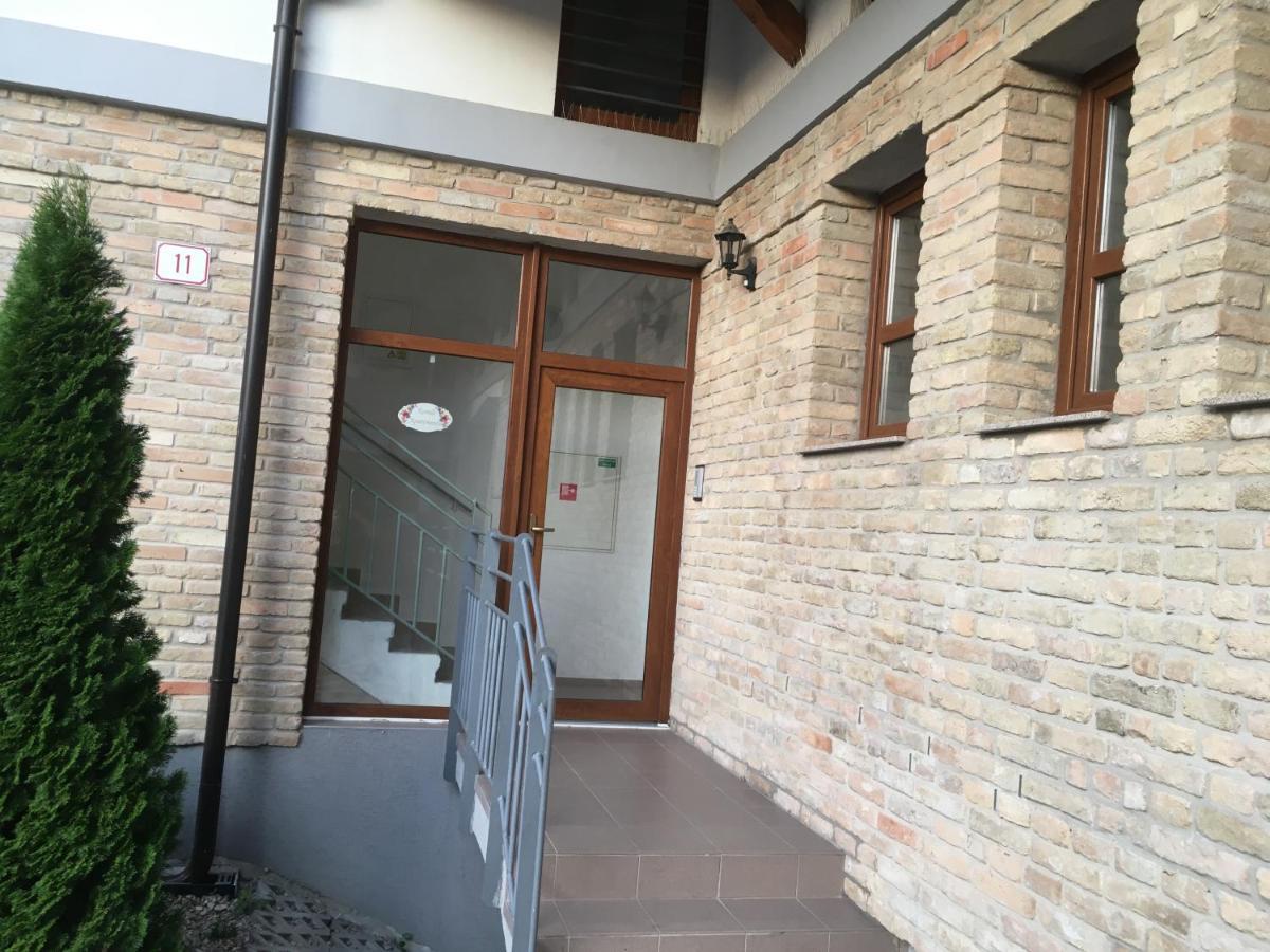 Konde Apartments B Dunajská Streda Exteriér fotografie