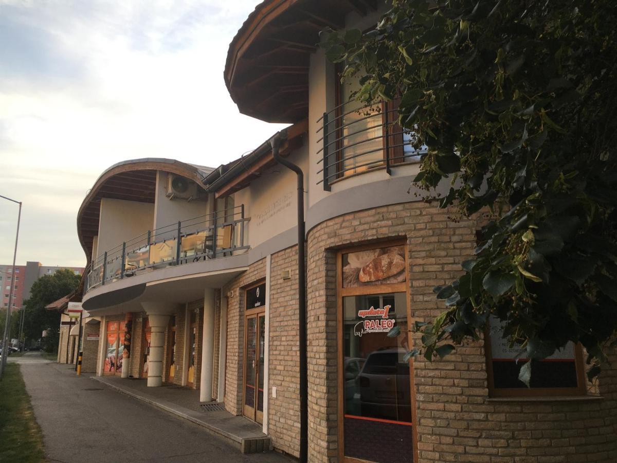 Konde Apartments B Dunajská Streda Exteriér fotografie