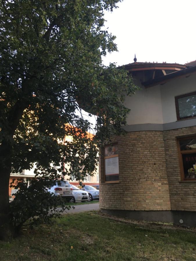 Konde Apartments B Dunajská Streda Exteriér fotografie