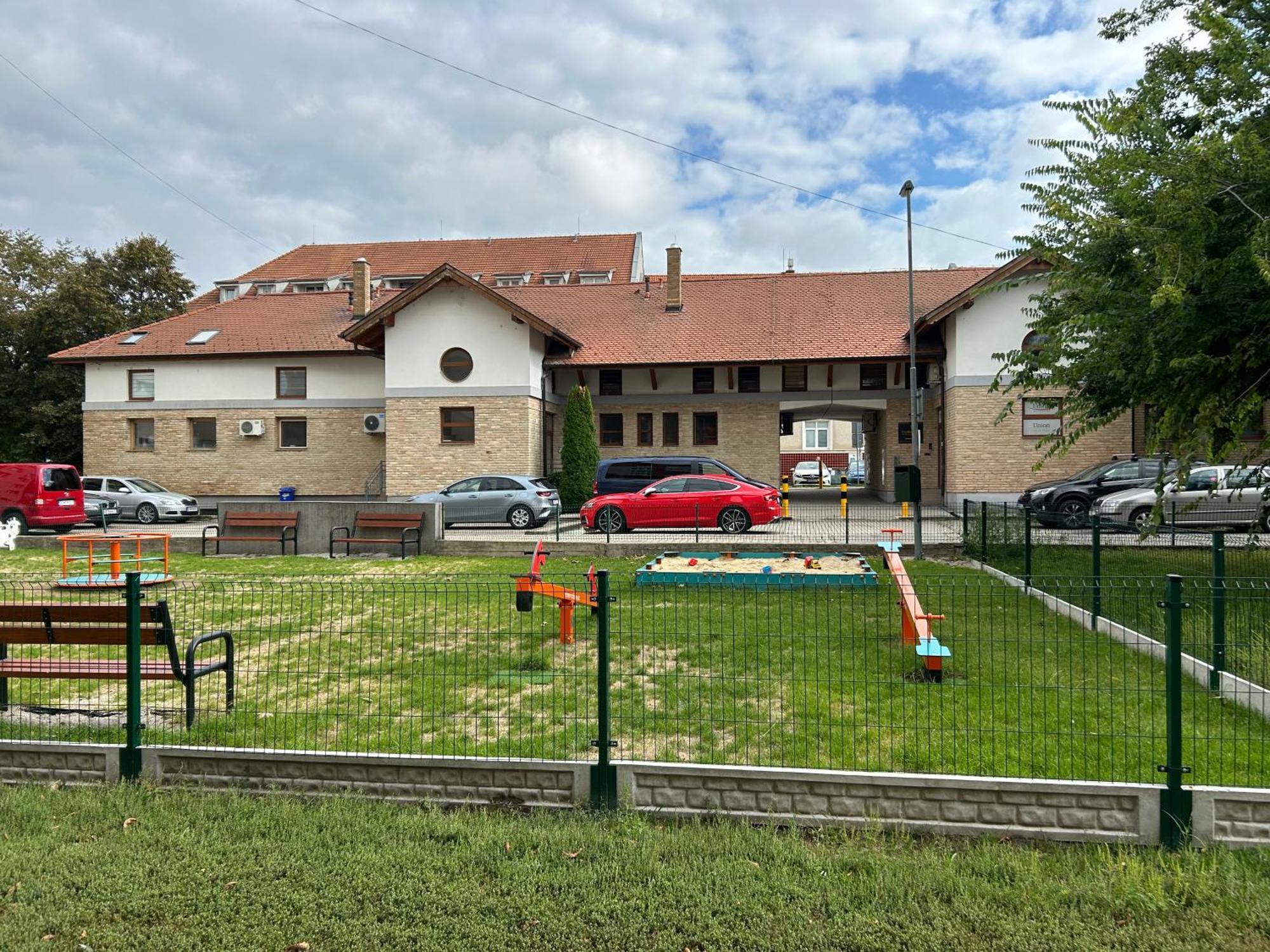 Konde Apartments B Dunajská Streda Exteriér fotografie